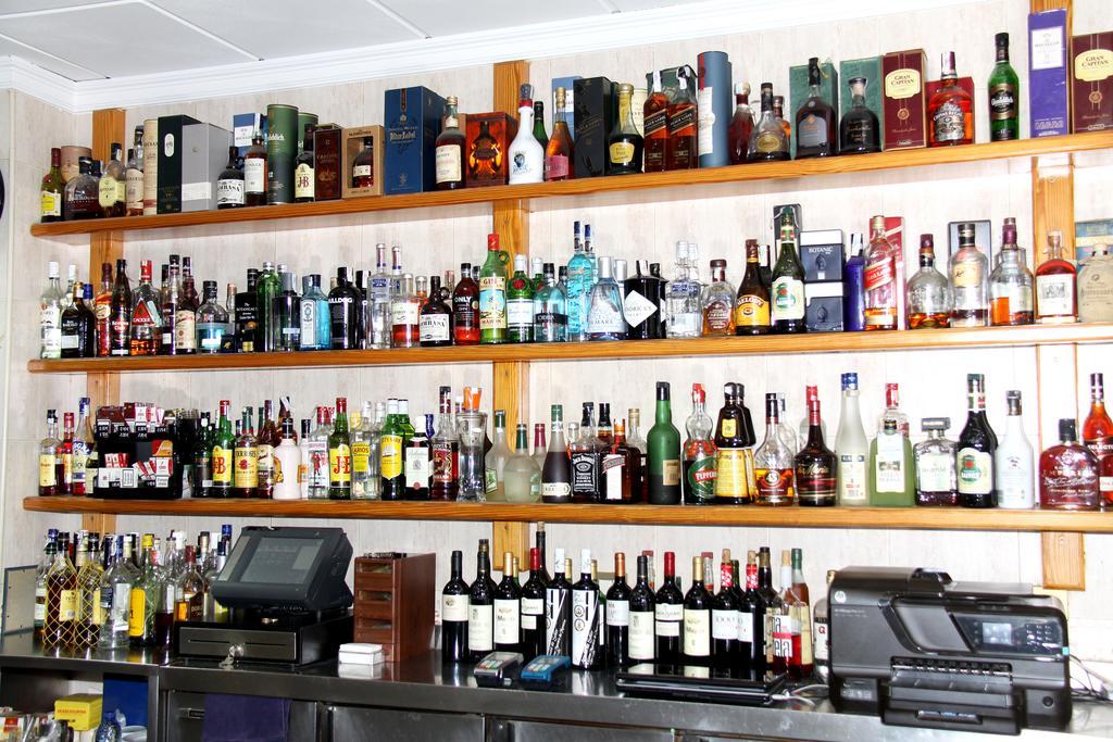 Hostal Restaurante La Masia Vila-real Bagian luar foto