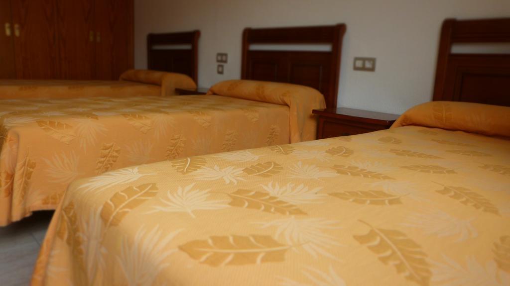 Hostal Restaurante La Masia Vila-real Bagian luar foto