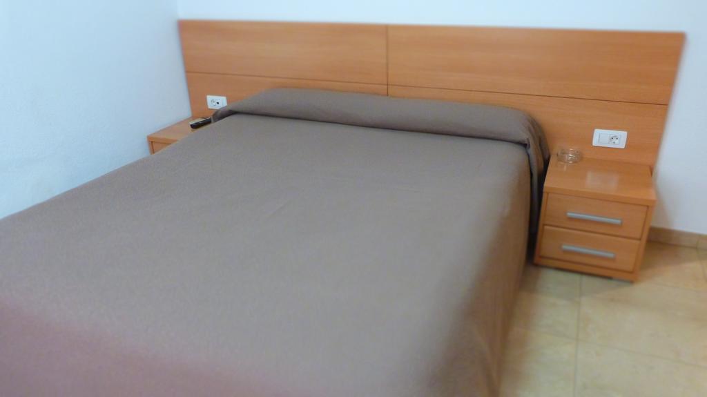 Hostal Restaurante La Masia Vila-real Bagian luar foto